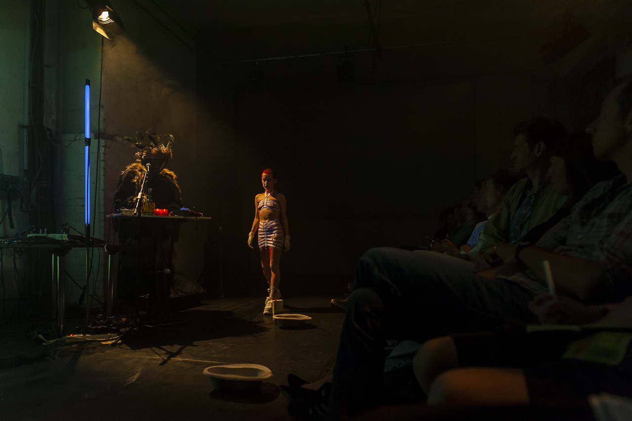 Dirty Debüt S1#1-Urine | Baby Punk ft. Dr. Babuyoka by Laura Genevieve Jones + Alex Linton | Photo © Anna Agliardi